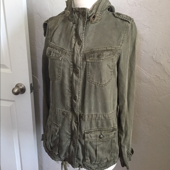 GORGEOUS! Max Jeans Tencel cargo jacket in olive - Picture 2 of 8